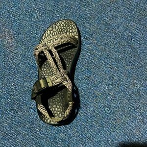 Cool Chacos with a pretty pattern. Already broke in. In great shape. Size 8.